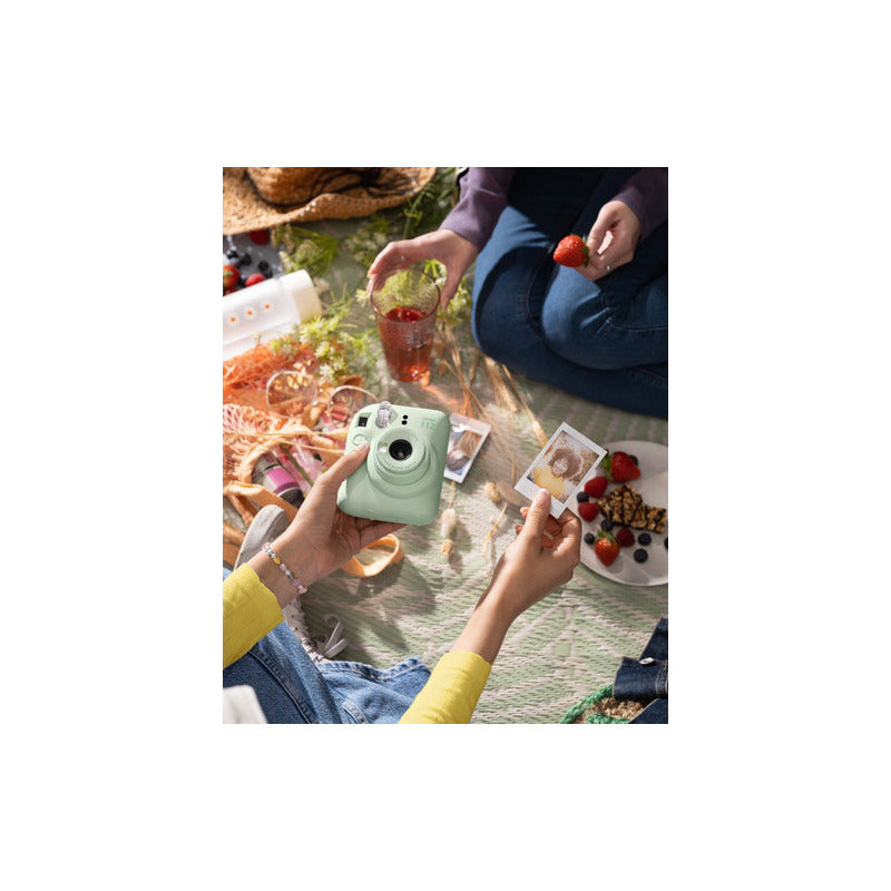 Cámara Instax Mini 12 Color Verde