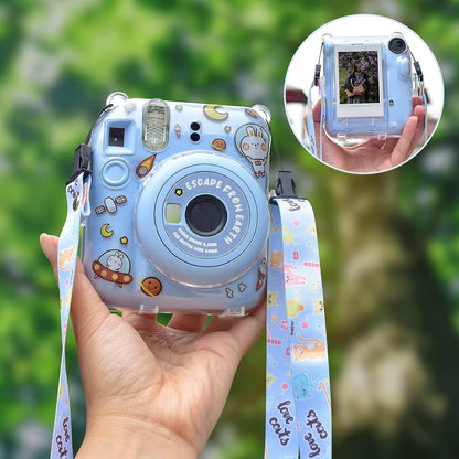 Protector Transparente Instax Mini 12 con Correa y Pegatina | Carcasa de Policarbonato D4